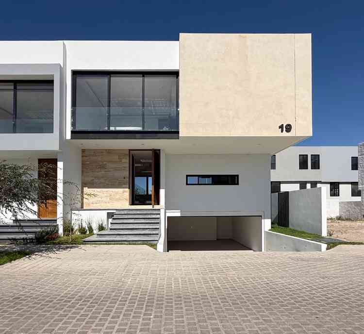 casa en venta avenida punto sur granja alaada tlajomulco de zuniga jalisco pG4VpEV